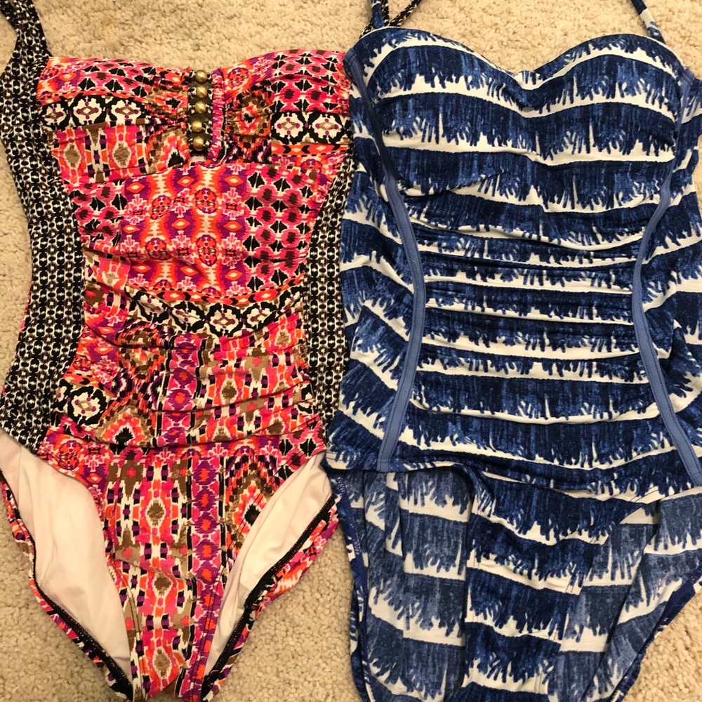 Set of two one-piece bathing suits SIZE MEDIUM